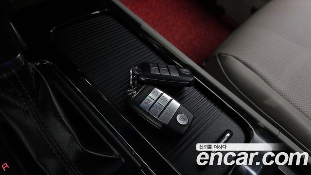 Kia Canival 2018 — photo 33
