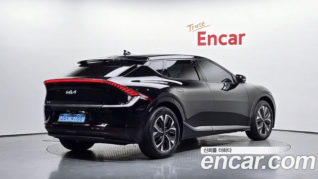 Kia EV6 2023 — photo 2
