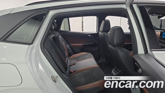 Volkswagen ID.4 2023 — photo 17