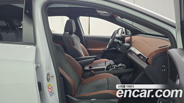 Volkswagen ID.4 2023 — photo 16