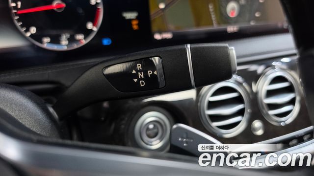 Mercedes-Benz S-Class 2019 — photo 12