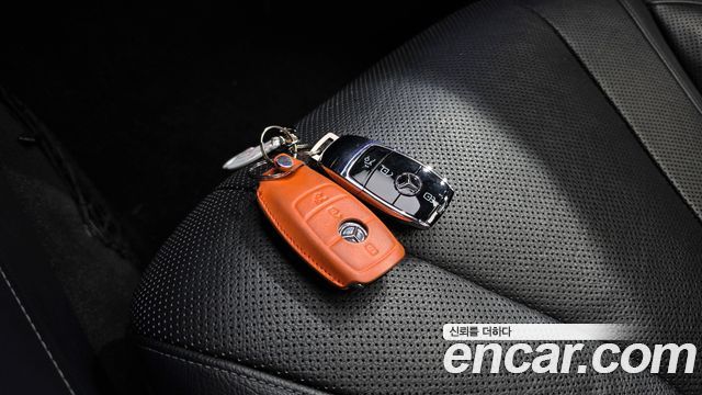 Mercedes-Benz S-Class 2019 — photo 21