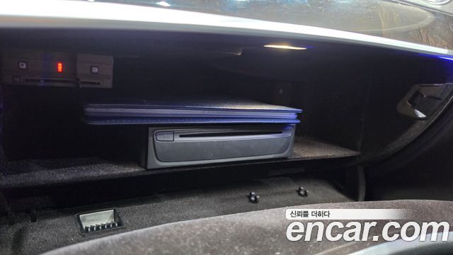 Mercedes-Benz S-Class 2019 — photo 23