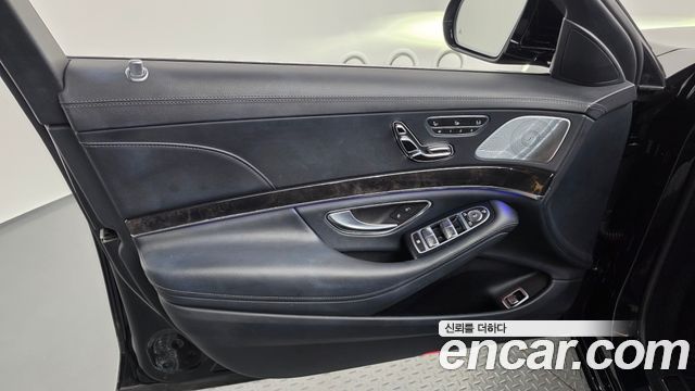 Mercedes-Benz S-Class 2019 — photo 14