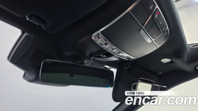 Mercedes-Benz S-Class 2019 — photo 29