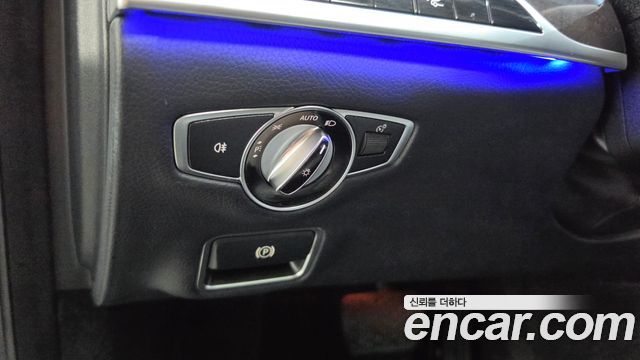 Mercedes-Benz S-Class 2019 — photo 37