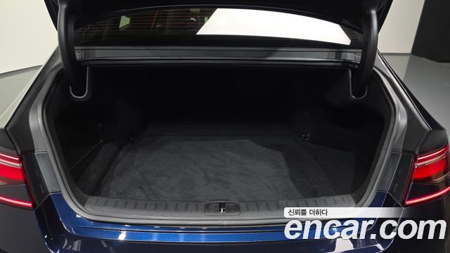 Genesis G90 2023 — photo 26