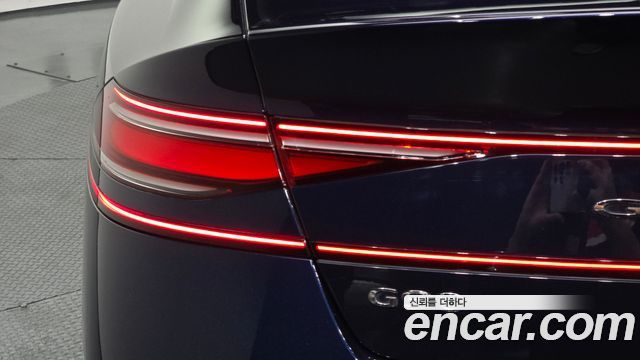 Genesis G90 2023 — photo 9