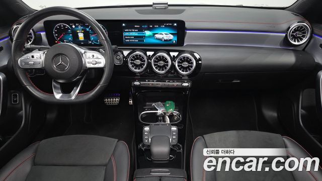 Mercedes-Benz CLA-Class 2022 — photo 10