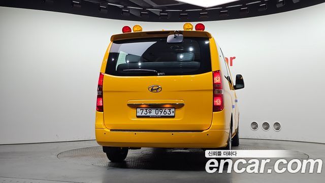 Hyundai Starex 2019 — photo 4