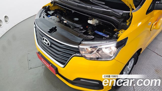 Hyundai Starex 2019 — photo 6