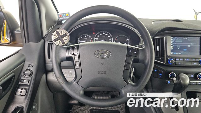 Hyundai Starex 2019 — photo 15