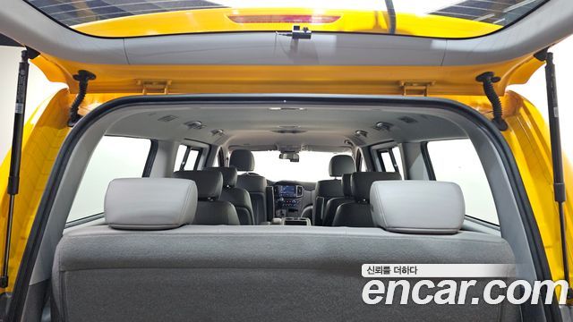 Hyundai Starex 2019 — photo 20