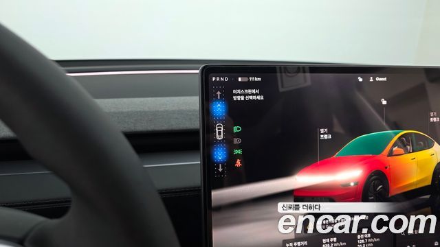 Tesla Model Y 2025 — photo 12