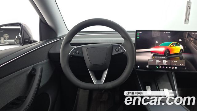 Tesla Model Y 2025 — photo 18