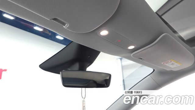 Tesla Model Y 2025 — photo 27
