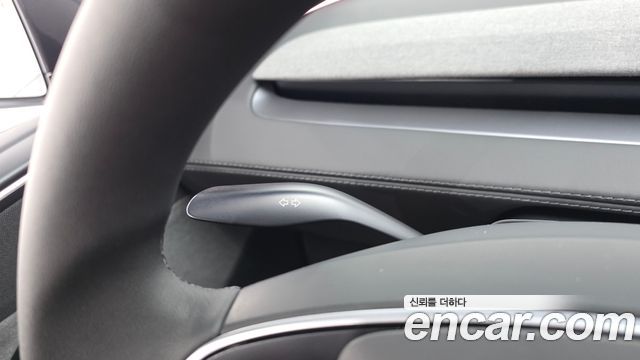 Tesla Model Y 2025 — photo 29