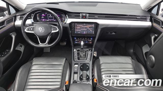 Volkswagen Passat 2022 — photo 10