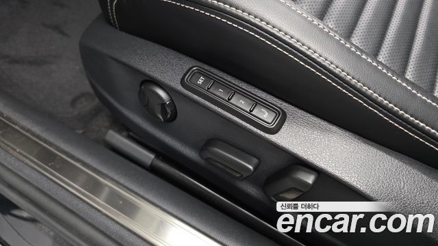 Volkswagen Passat 2022 — photo 23