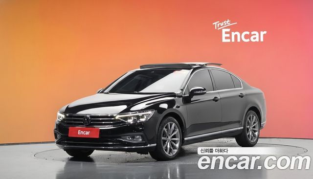 Volkswagen Passat 2022 — photo 1