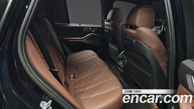 BMW X5 2022 — photo 17