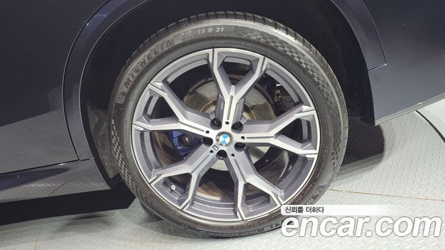 BMW X5 2022 — photo 7