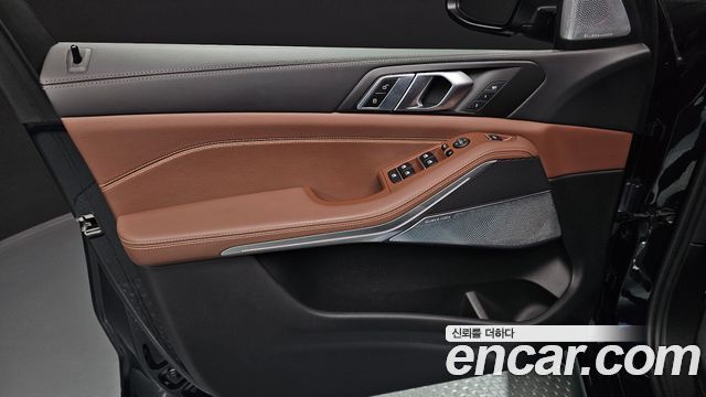 BMW X5 2022 — photo 14