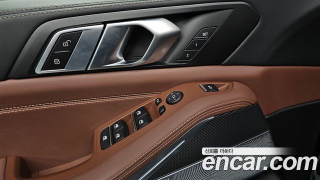 BMW X5 2022 — photo 28