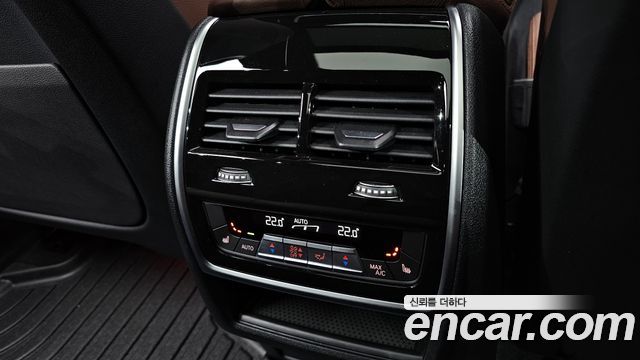 BMW X5 2022 — photo 32