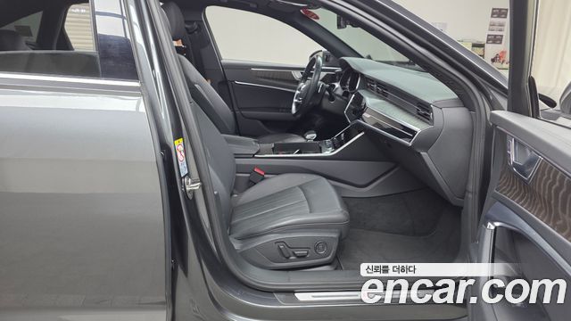 Audi A6 2021 — photo 11