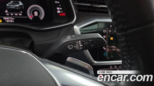 Audi A6 2021 — photo 18