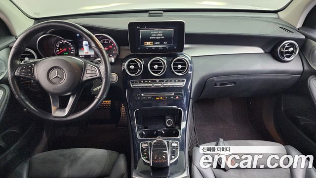 Mercedes-Benz GLC-Class 2019 — photo 10