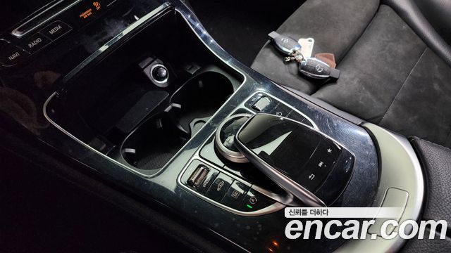 Mercedes-Benz GLC-Class 2019 — photo 12