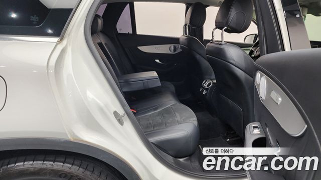Mercedes-Benz GLC-Class 2019 — photo 17