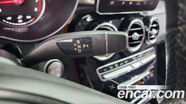 Mercedes-Benz GLC-Class 2019 — photo 25