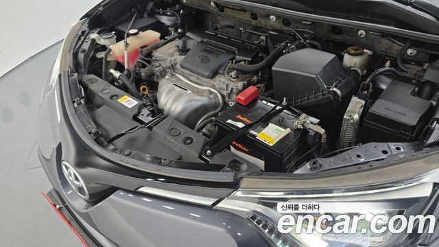 Toyota RAV4 2018 — photo 6