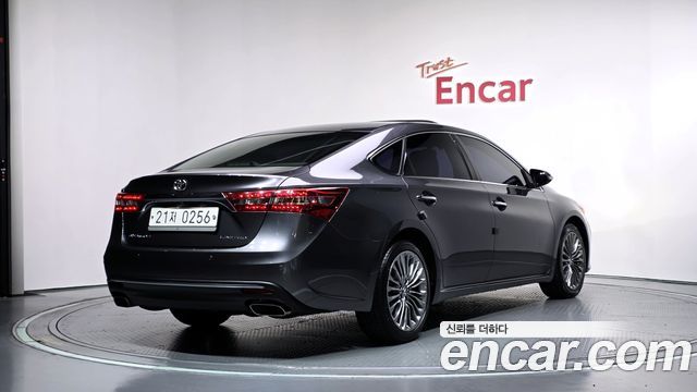 Toyota Avalon 2016 — photo 2