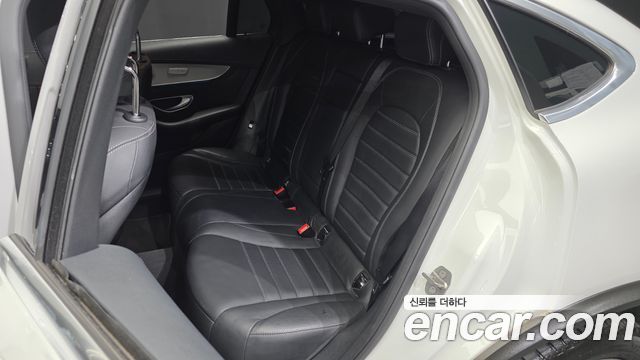 Mercedes-Benz GLC-Class 2017 — photo 11