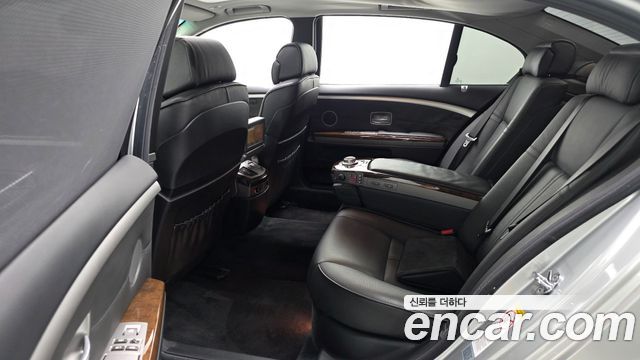 BMW 7-Series 2006 — photo 11