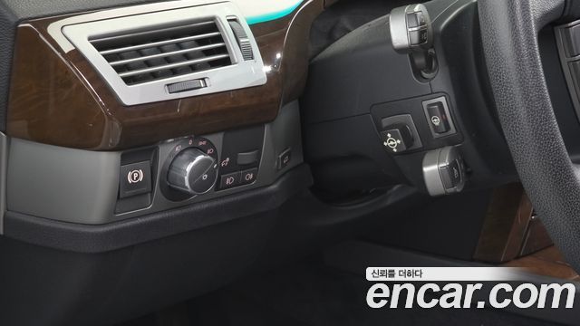 BMW 7-Series 2006 — photo 14