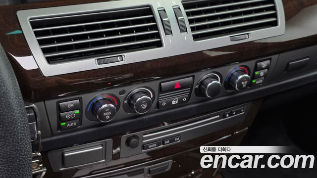 BMW 7-Series 2006 — photo 17