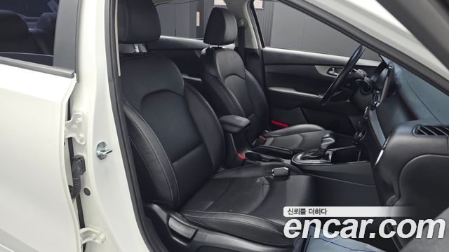 Kia K3 2021 — photo 16