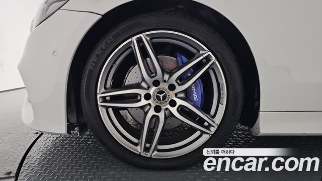 Mercedes-Benz E-Class 2019 — photo 5
