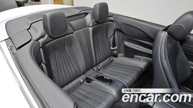 Mercedes-Benz E-Class 2019 — photo 18