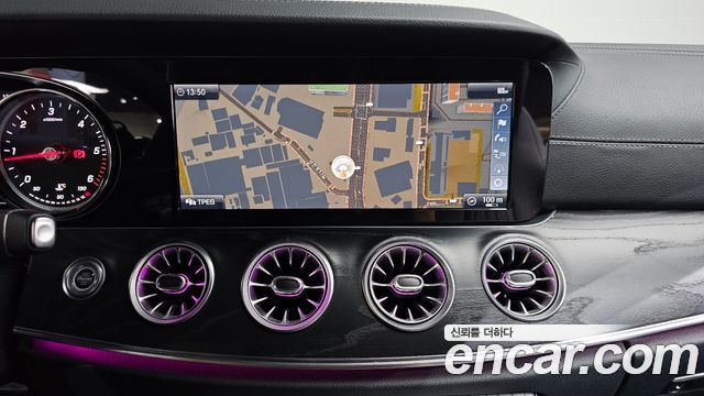 Mercedes-Benz E-Class 2019 — photo 20