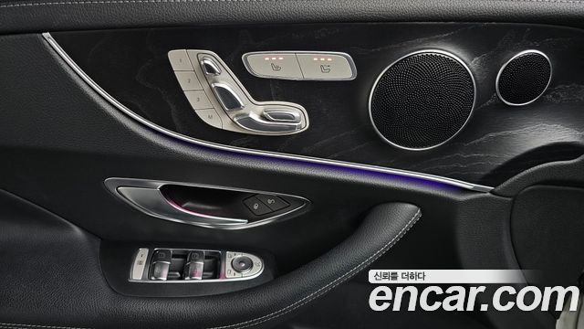 Mercedes-Benz E-Class 2019 — photo 26