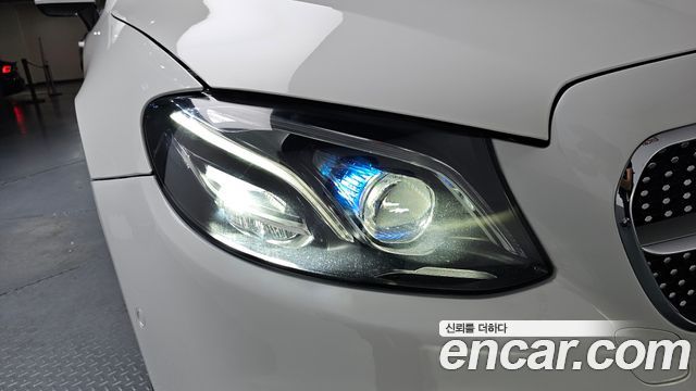 Mercedes-Benz E-Class 2019 — photo 8
