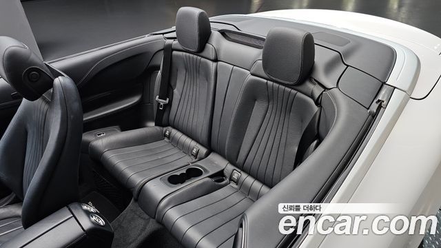 Mercedes-Benz E-Class 2019 — photo 16