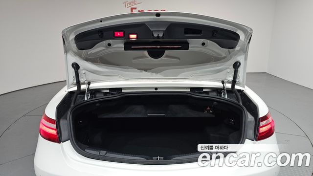Mercedes-Benz E-Class 2019 — photo 30
