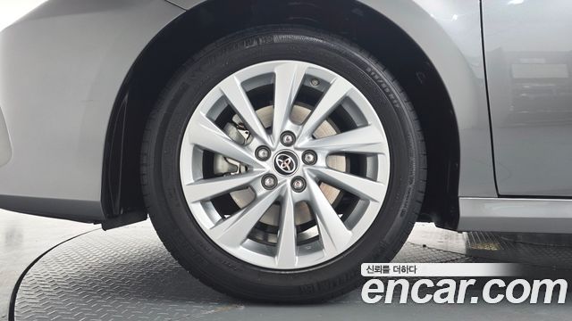 Toyota Camry 2024 — photo 5